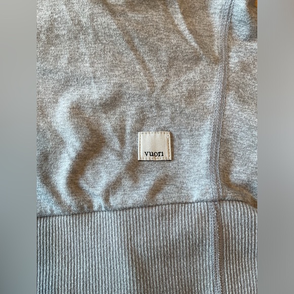 Vuori Heather Gray Women's Sweatshirt - Picture 5 of 5